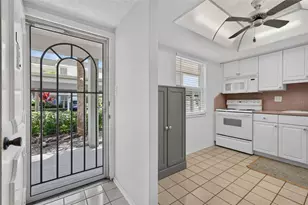 4390 Exeter Dr, Longboat Key, FL 34228 - Photo 6