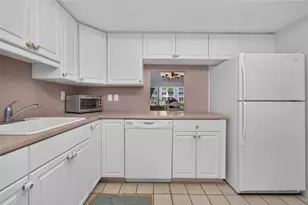 4390 Exeter Dr, Longboat Key, FL 34228 - Photo 8