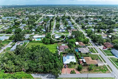 3138 Williamsburg Street, Sarasota, FL 34231 - Photo 2