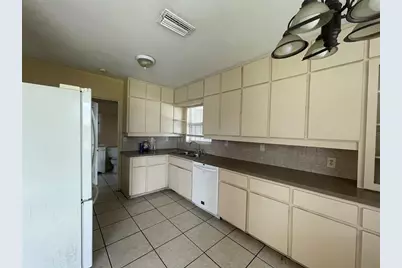 3305 13th Avenue W, Bradenton, FL 34205 - Photo 6