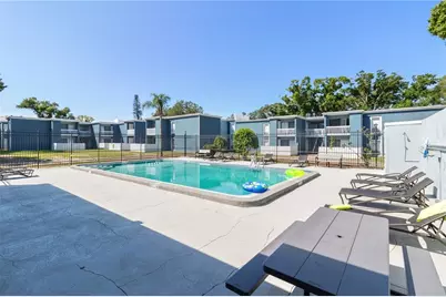 1907 5th Street W #B, Bradenton, FL 34205 - Photo 2