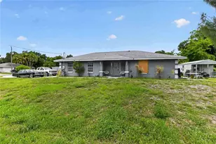 1904 2nd Ave E, Palmetto, FL 34221 - Photo 2