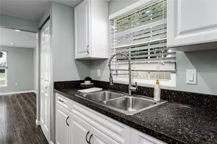 3504 38th St E, Palmetto, FL 34221 - Photo 8