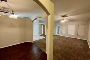 12119 Warwick Cir, Parrish, FL 34219 - Photo 6
