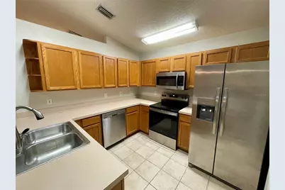 12119 Warwick Circle, Parrish, FL 34219 - Photo 10