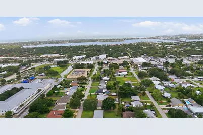 2173 Fiesta Drive, Sarasota, FL 34231 - Photo 36