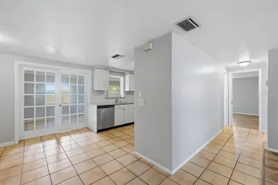 2173 Fiesta Drive, Sarasota, FL 34231 - Photo 14