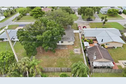 2173 Fiesta Drive, Sarasota, FL 34231 - Photo 34