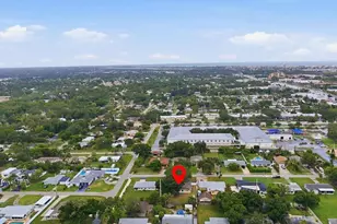 2173 Fiesta Dr, Sarasota, FL 34231 - Photo 40