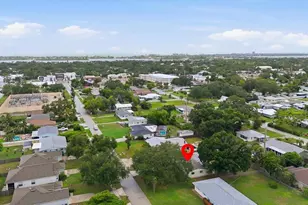 2173 Fiesta Dr, Sarasota, FL 34231 - Photo 42