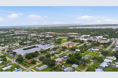 2173 Fiesta Drive, Sarasota, FL 34231 - Photo 38