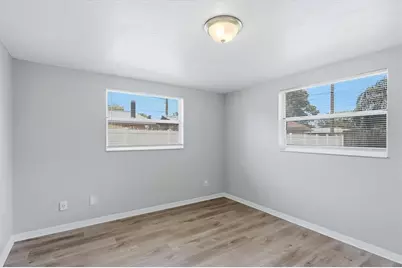 2173 Fiesta Drive, Sarasota, FL 34231 - Photo 24