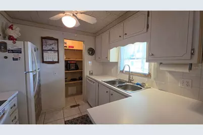 5406 Bali Court, Bradenton, FL 34207 - Photo 4