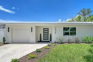 2329 Rose St, Sarasota, FL 34239 - Photo 2