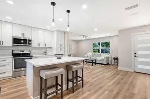 2329 Rose St, Sarasota, FL 34239 - Photo 8