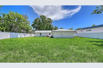 2329 Rose Street, Sarasota, FL 34239 - Photo 32
