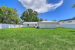 2329 Rose St, Sarasota, FL 34239 - Photo 32
