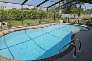 211 22nd St NE, Bradenton, FL 34208 - Photo 6
