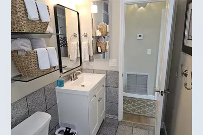 211 22nd Street NE, Bradenton, FL 34208 - Photo 32