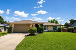 3209 Pafko Dr, Sarasota, FL 34232 - Photo 1