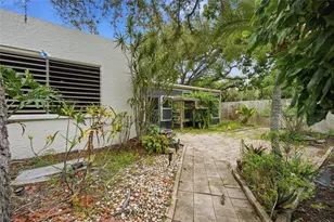 240 Sherwood Dr, Bradenton, FL 34210 - Photo 32