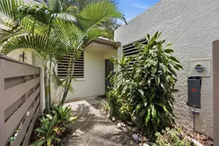 240 Sherwood Dr, Bradenton, FL 34210 - Photo 1