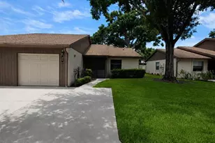 225 Oak Hill Dr, Sarasota, FL 34232 - Photo 4