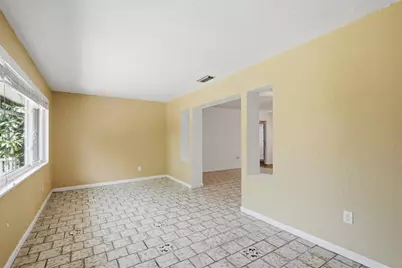 2711 Gulf Gate Drive, Sarasota, FL 34231 - Photo 8