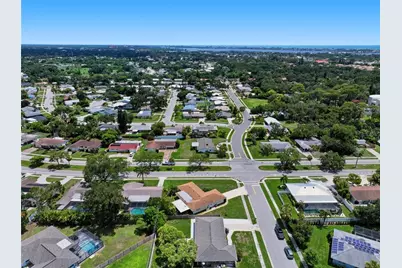 2711 Gulf Gate Drive, Sarasota, FL 34231 - Photo 30