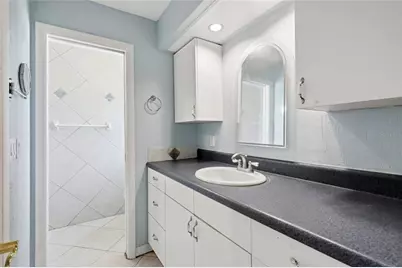 2711 Gulf Gate Drive, Sarasota, FL 34231 - Photo 14