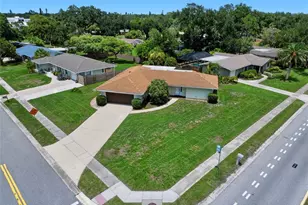 2711 Gulf Gate Dr, Sarasota, FL 34231 - Photo 1
