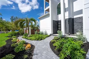539 Avenida Del Norte, Sarasota, FL 34242 - Photo 2