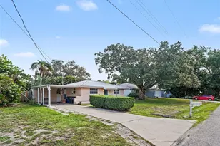 3035 Hillview St, Sarasota, FL 34239 - Photo 2