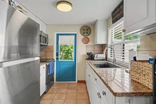 3035 Hillview St, Sarasota, FL 34239 - Photo 2
