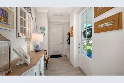 8152 Sternway Road, Sarasota, FL 34240 - Photo 8