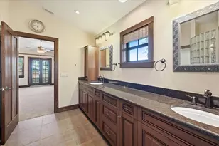 1719 7th St, Sarasota, FL 34236 - Photo 34