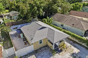 2048 5th St, Sarasota, FL 34237 - Photo 2