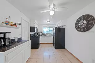 1105 58th St S, Saint Petersburg, FL 33707 - Photo 10