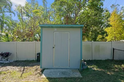1105 58th Street S, Saint Petersburg, FL 33707 - Photo 36