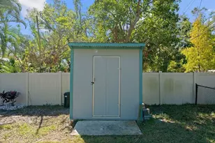 1105 58th St S, Saint Petersburg, FL 33707 - Photo 36
