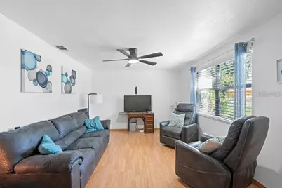 1105 58th Street S, Saint Petersburg, FL 33707 - Photo 4