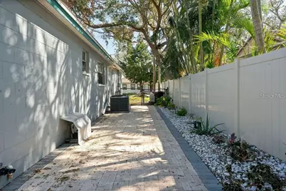1105 58th Street S, Saint Petersburg, FL 33707 - Photo 30