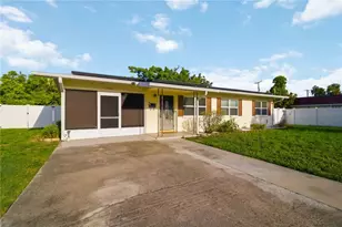 4704 Park Acres Dr, Bradenton, FL 34207 - Photo 2