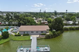 3074 Lake Bayshore Dr, Bradenton, FL 34205 - Photo 24