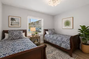 3074 Lake Bayshore Dr, Bradenton, FL 34205 - Photo 16
