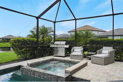15859 Islandwalk Avenue, Bradenton, FL 34211 - Photo 4