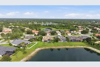 6915 Honeysuckle Trail, Lakewood Ranch, FL 34202 - Photo 56