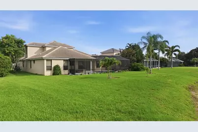 6915 Honeysuckle Trail, Lakewood Ranch, FL 34202 - Photo 54