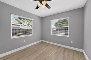 5235 Robin Ln N, Saint Petersburg, FL 33714 - Photo 22