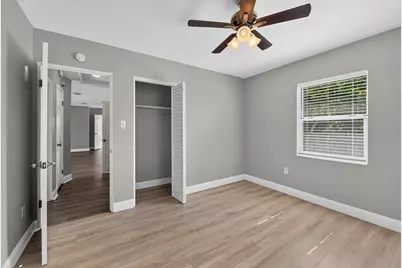 5235 Robin Lane N, Saint Petersburg, FL 33714 - Photo 18